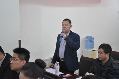 班長(cháng)王洪軍發(fā)言 班長(cháng)王洪軍發(fā)言
