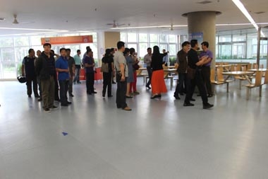 各地中小學(xué)領(lǐng)導參觀(guān)育才中學(xué)健力源餐廳 各地中小學(xué)領(lǐng)導參觀(guān)育才中學(xué)健力源餐廳