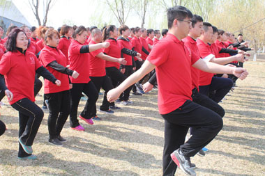 心手相牽，勇往直前——沈陽(yáng)大區拓展訓練紀實(shí)