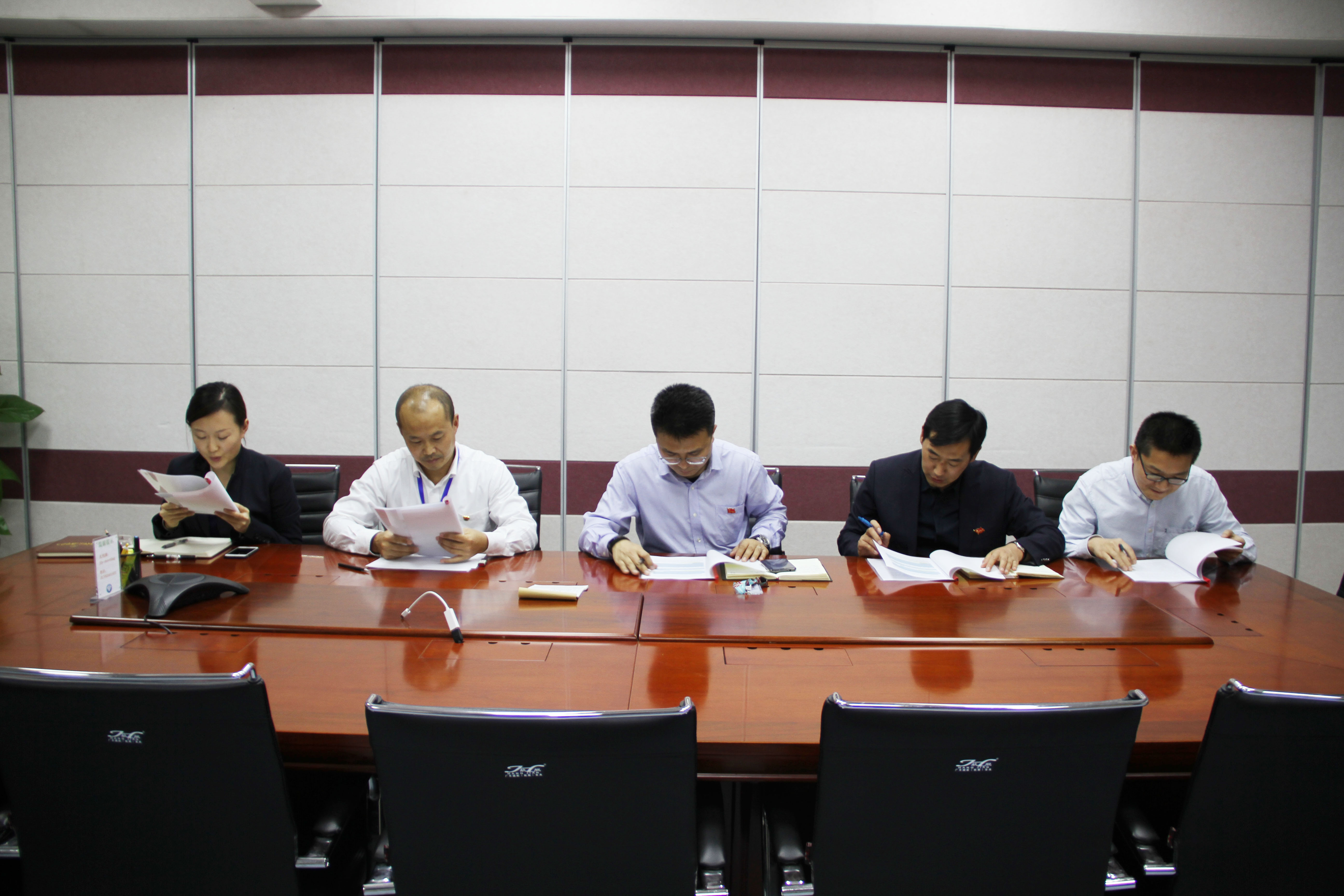 不忘初心，牢記使命——公司黨支部組織黨員學(xué)習十九大精神