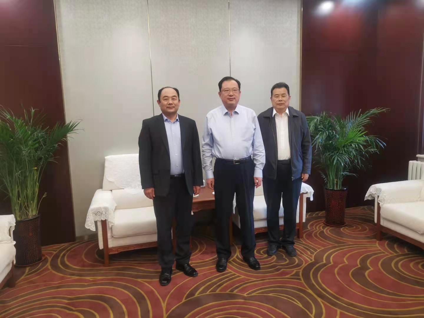 薦世新董事長(cháng)前往山東省政府餐廳、濟南市政府餐廳檢查工作并拜訪(fǎng)客戶(hù)
