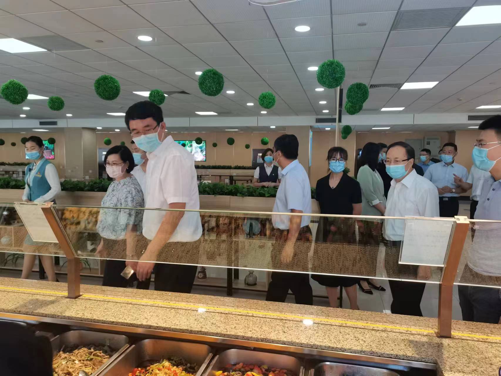 國管局節能司司長(cháng)朱呈義一行蒞臨健力源餐廳調研反餐飲浪費工作